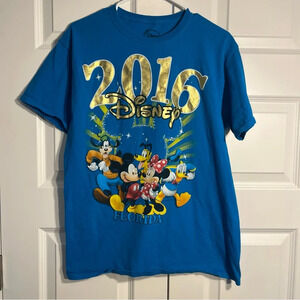 Disney 2016 Walt Disney World Mickey Mouse and Friends Florida Shirt - Medium